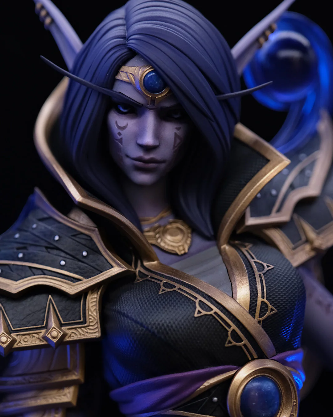 The Void Empress Statue - Image 5